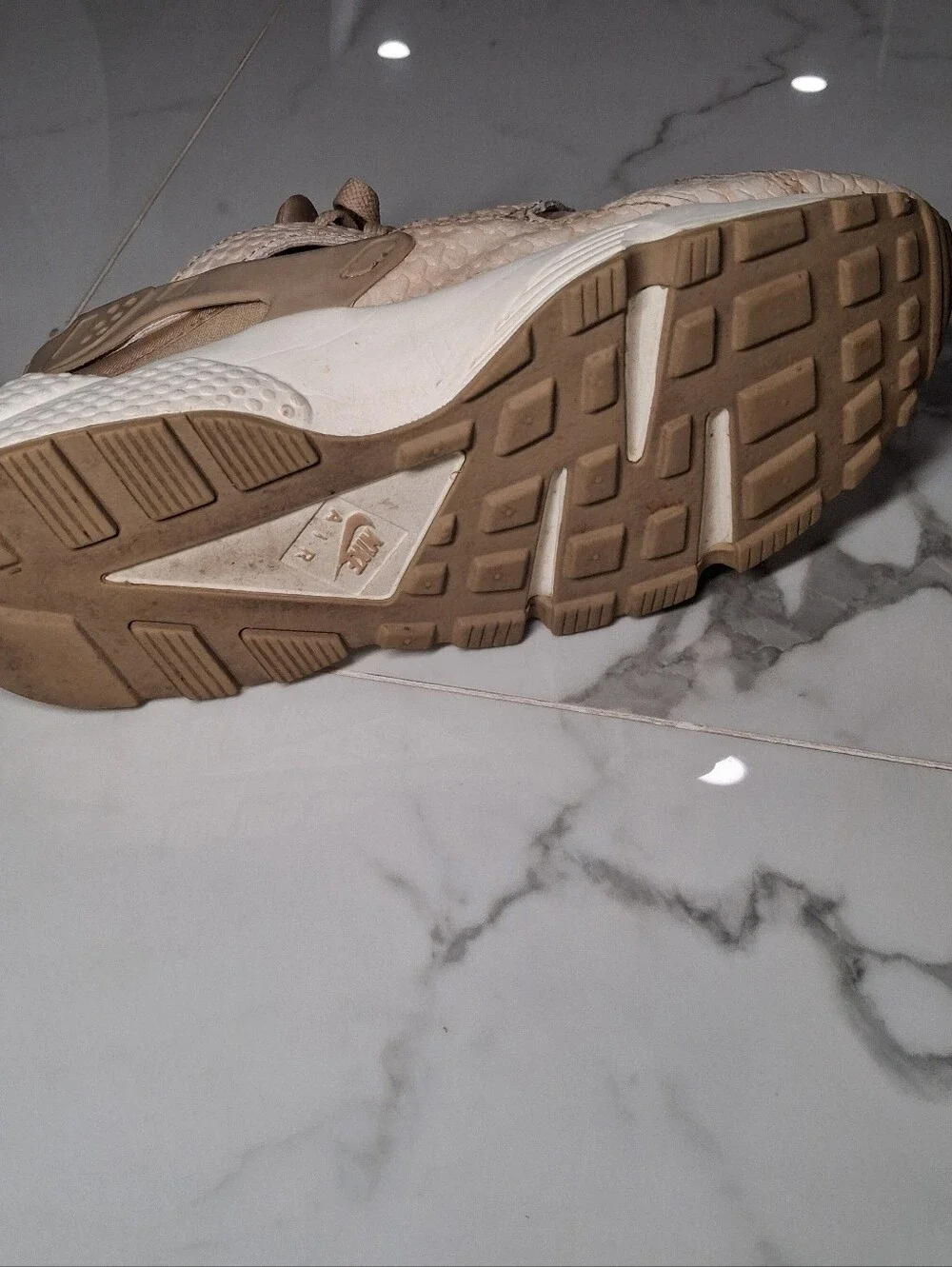 Nike Air Huarache Snakeskin Beige Lace Up Running Sneaker US 9
